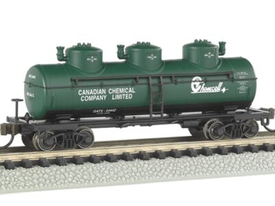 Bachmann 17152 3-Dome Tank Car Canadian Chemical Co. Ltd. Chemcell (green, white)