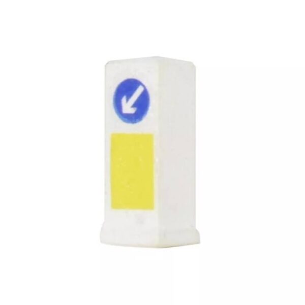 Bachmann Branchline 44-529 Traffic Island Bollards OO Scale set