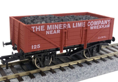 Dapol 4F-051-035 - 5 Plank Wagon Minerva Lime Company 125 OO Gauge