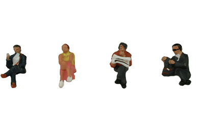 Graham Farish 379-305 Station Passengers Sitting