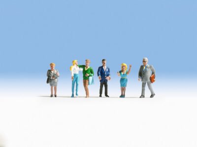 Noch 15520 Passers-by HO scale Figures