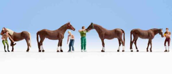 Noch 15632 Horse Care HO scale Figures