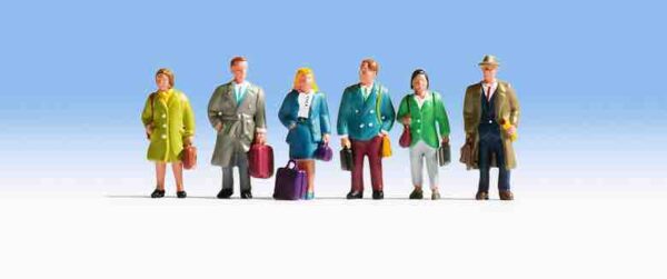 Noch 36220 Waiting Passengers N Gauge Figures