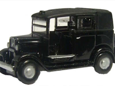 Oxford Diecast NAT001 Austin Low Loader Taxi - Black N Scale