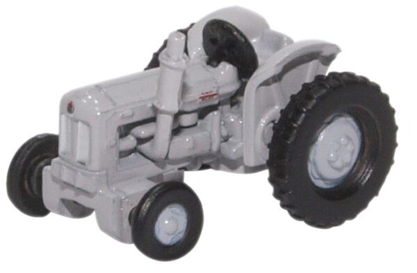 Oxford Diecast NTRAC004 Fordson Tractor - Matt Grey N Scale