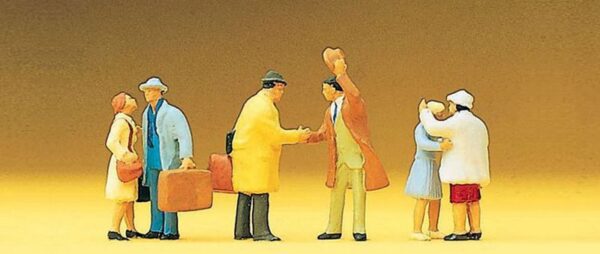 Preiser 10028 Arriving Passengers HO Gauge Figures