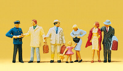 Preiser 10029 Passengers At The Platform Gate HO Gauge Figures