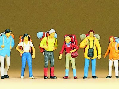 Preiser 10113 Young Travellers Hikers HO Gauge Figures