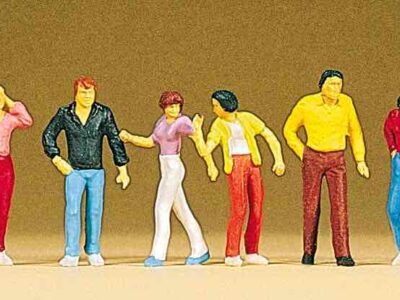 Preiser 10118 Passersby Walking HO Gauge Figures
