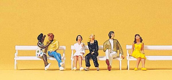 Preiser 10180 Seated Couples on Benches HO Gauge Figures