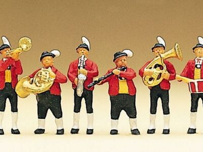Preiser 10207 Tyrolese Band in National Costume HO Gauge Figures