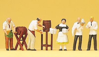 Preiser 10210 Inn Keeper & Staff HO Gauge Figures