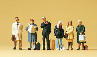 Preiser 10411 Waiting Passengers HO Gauge Figures