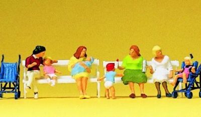 Preiser 10522 Seated Women with Prams & Bench HO Gauge Figures