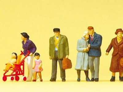 Preiser 10564 Passers By HO Gauge Figures