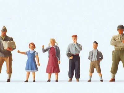 Preiser 10613 US Soldiers with Children HO Gauge Figures