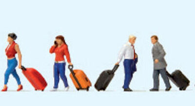 Preiser 10640 Walking Travellers with Wheeled Suitcases HO Gauge Figures