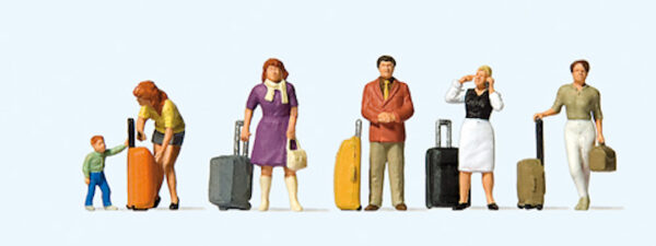 Preiser 10641 Standing Travellers with Wheeled Suitcases HO Gauge Figures