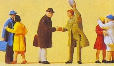 Preiser 14028 Passengers arriving HO Gauge Figures