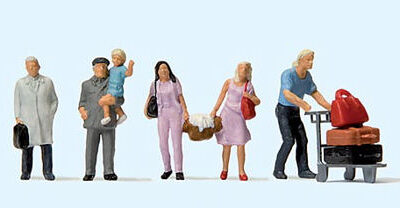 Preiser 14122 Travellers at Railway Station HO Gauge Figures