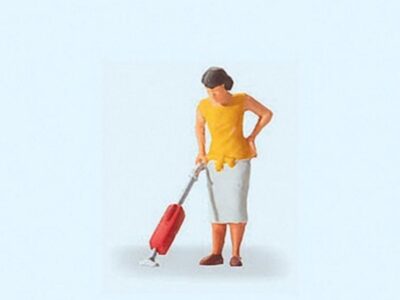 Preiser 28141 Woman With Vacuum Cleaner HO Gauge Figures