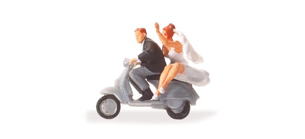 Preiser 28150 Wedding Couple of Vespa HO Gauge Figures