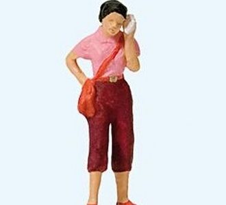 Preiser 28166 Woman with Mobile Phone HO Gauge Figures