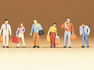 Preiser 79018 Walking Passengers N Gauge Figures