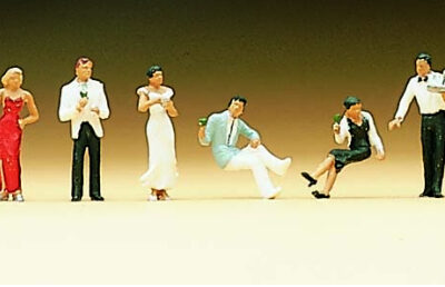 Preiser 79038 Party Guests & Waiter N Gauge Figures