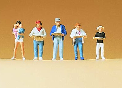 Preiser 79107 Customers - Self Service Restaurant N Gauge Figures