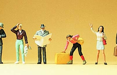 Preiser 79112 Passengers on Platform N Gauge Figures