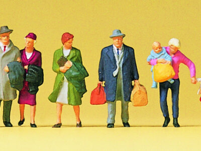 Preiser 79191 Walking Travellers N Gauge Figures