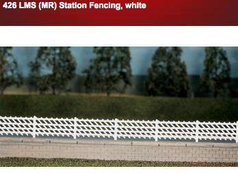 Ratio 426 LMS (MR) Station Fencing - white OO Scale