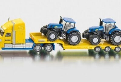 Siku 1805 Freightliner Low Loader & 2 New Holland Tractors 1/87 Scale