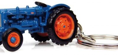 Universal Hobbies UH 5569 Fordson Power Major Tractor Key Ring
