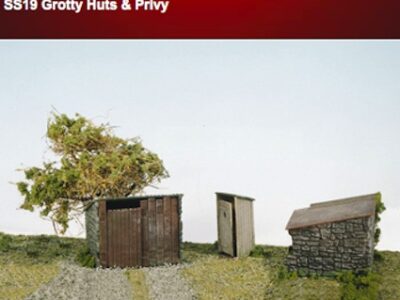 Wills SS19 Grotty Huts & Privy OO Scale