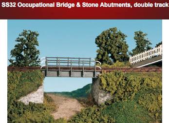 Wills SS32 Occupational Bridge with Stone Abutments OO Scale