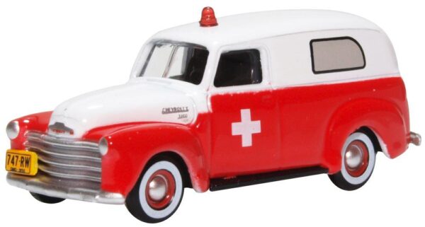 Oxford Diecast 87CV50001 Chevrolet Panel Van 1950 Ambulance.