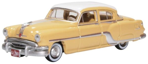 Oxford Diecast 87PC54002 Pontiac Chieftain 4 Door 1954 - Winter White / Maize Yellow