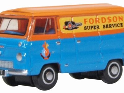 Oxford Diecast NFDE011 Ford 400E Van - Fordson Tractors