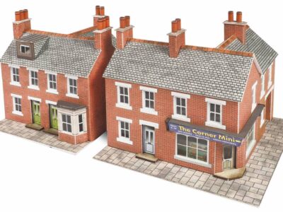 Metcalfe PN116 N Scale Corner Shop & Pub in Red Brick