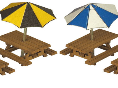 Metcalfe PN810 Picnic Tables N Scale Kit