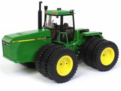 ERTL 45751 John Deere 8560 4WD Tractor with Triples 2020 National Farm Toy Museum