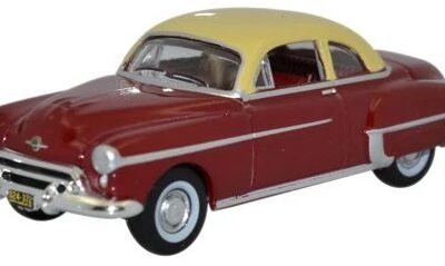 Oxford Diecast 87OR50001 Oldsmobile Rocket 88 Coupe 1950 Chariot Red / Canto Cream