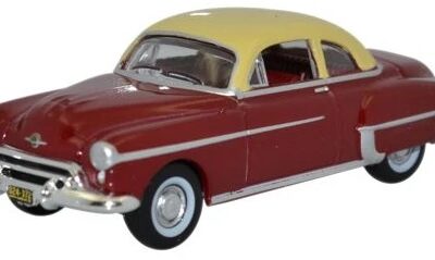 Oxford Diecast 87OR50001 Oldsmobile Rocket 88 Coupe 1950 Chariot Red / Canto Cream 1/87 Scale