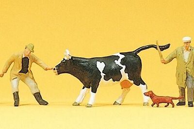 Preiser 10048 Cattle at Market with Figures HO Gauge Figures