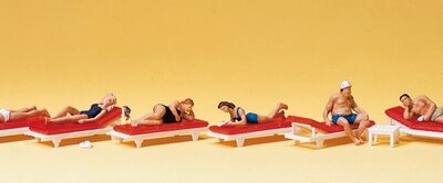 Preiser 10429 Sunbathers on Sunbeds HO Gauge Figures