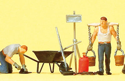 Preiser 10546 Workers Tarring the Road HO Gauge Figures