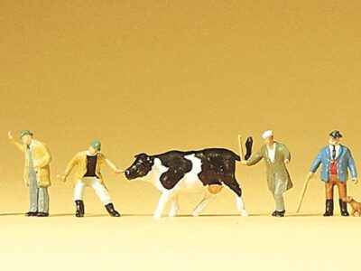 Preiser 79080 Cattle at Market with Figures N Gauge Figures