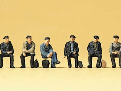 Preiser 79125 Seated Industrial Workers N Gauge Figure